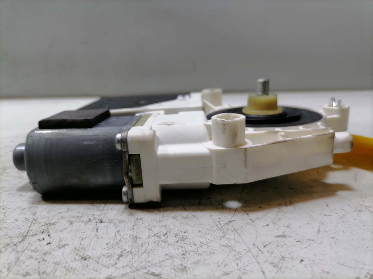 Audi A3 8P original Fensterhebermotor vorn rechts Bj.2010